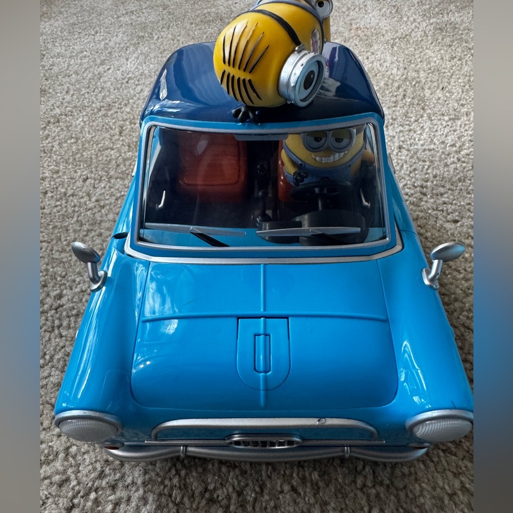 Universal Studios- Minions Popcorn bucket